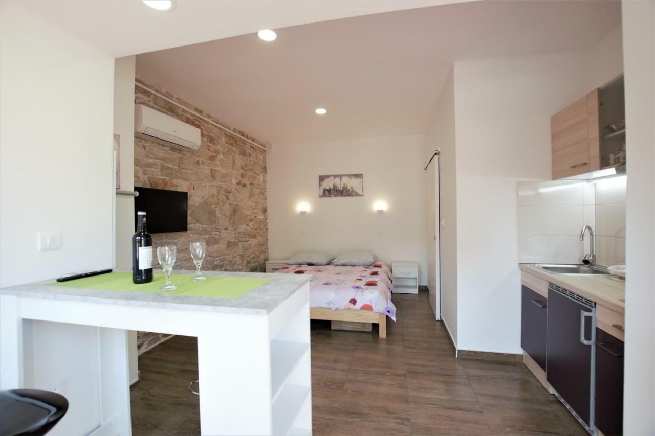 Studio Apartman Danijela Pula Exteriér fotografie